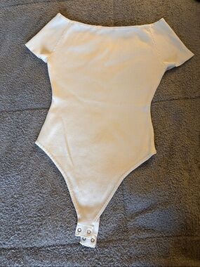 Women Off-Shoulder cream/white One-Piece Bodysuit